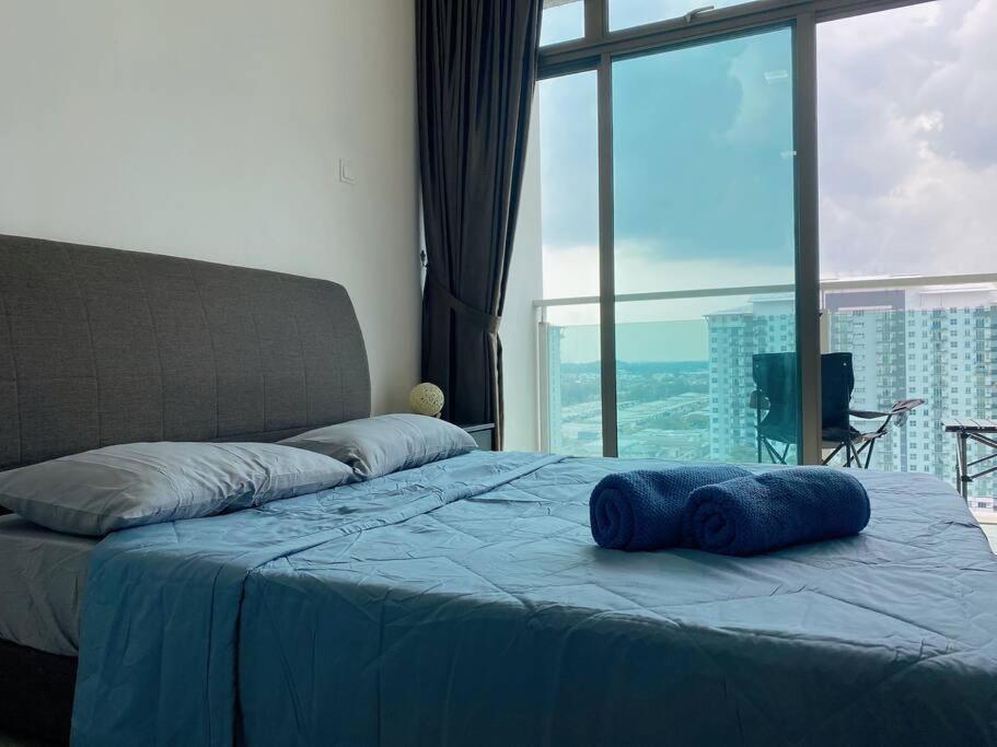 Apartment Front Homes Relax & Chill At Mount Austin, Jb #16